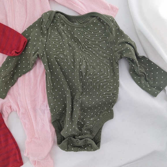 Old Navy Baby Girl Bundle 6-12 months - Picture 11 of 12